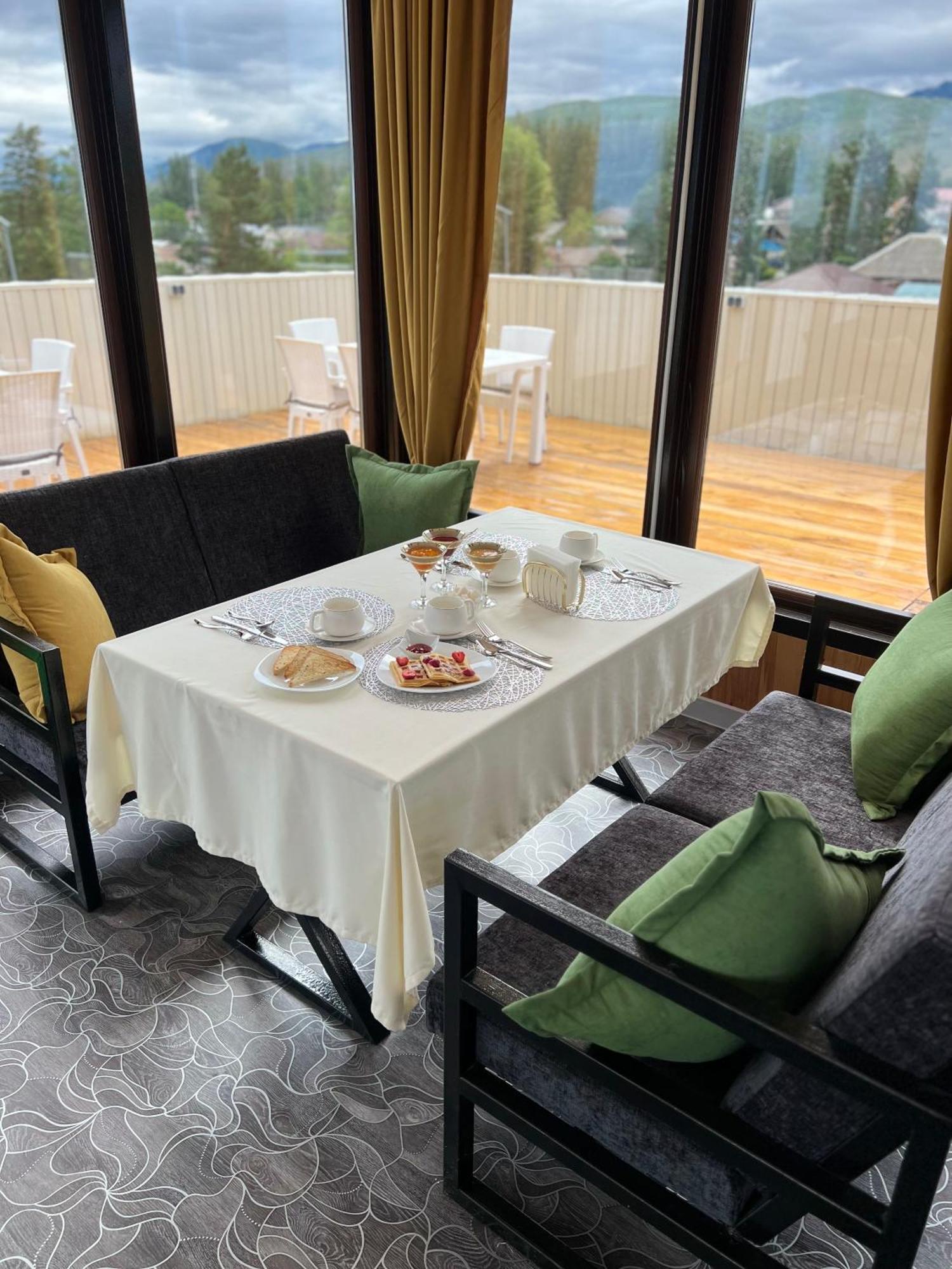 Mongu Hotel Karakol Ngoại thất bức ảnh